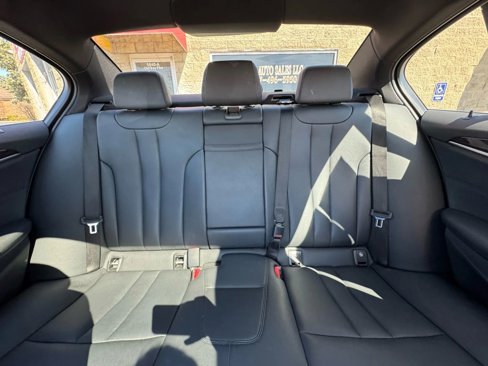 Used 2019 BMW 530i xDrive w/ Convenience Package image 21