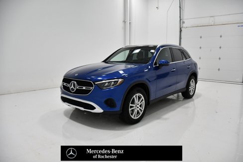 Used 2025 Mercedes-Benz GLC 300 4MATIC image 1
