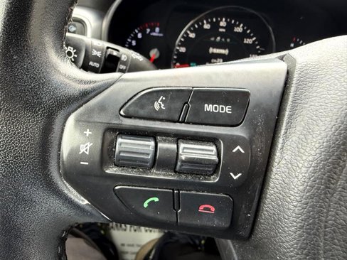 Used 2017 Kia Sorento EX image 22