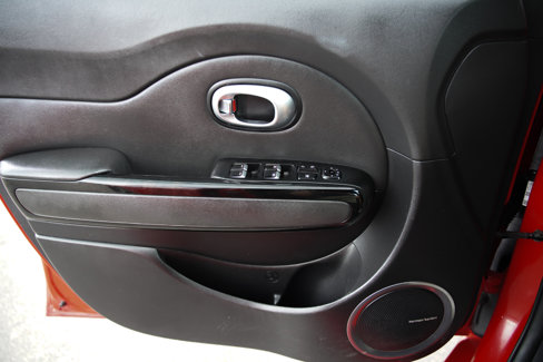 Used 2019 Kia Soul + image 38