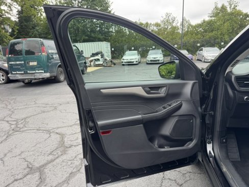 Used 2021 Ford Escape S image 18