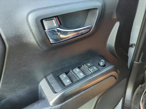 Used 2021 Toyota Tacoma TRD Sport image 25