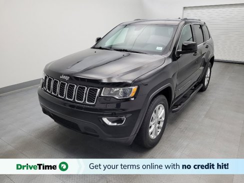 Used 2021 Jeep Grand Cherokee Laredo image 1