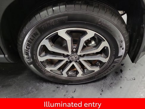 Used 2024 Toyota Corolla Cross SE image 10