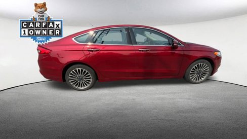Used 2017 Ford Fusion SE w/ Fusion SE Technology Package image 10