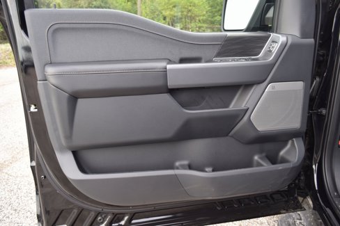 New 2025 Ford F150 Lightning Lariat image 19
