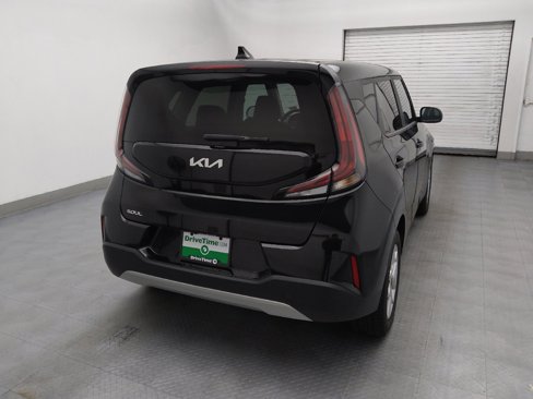 Used 2023 Kia Soul LX w/ LX Technology Package image 7
