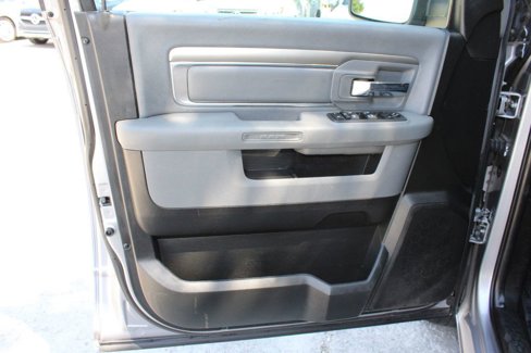 Used 2019 RAM 1500 Classic SLT image 14