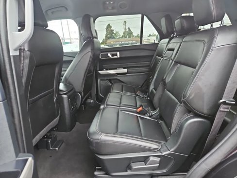 Used 2024 Ford Explorer XLT w/ Equipment Group 202A image 17