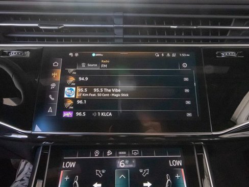 Certified 2025 Audi Q8 Premium image 21