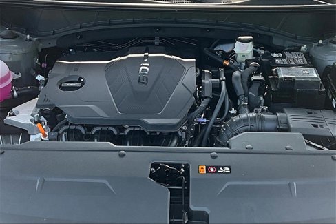 Certified 2025 Hyundai Tucson SE image 10