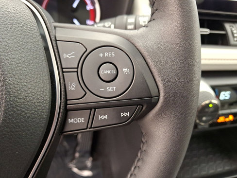 Used 2025 Toyota RAV4 XLE Premium image 18