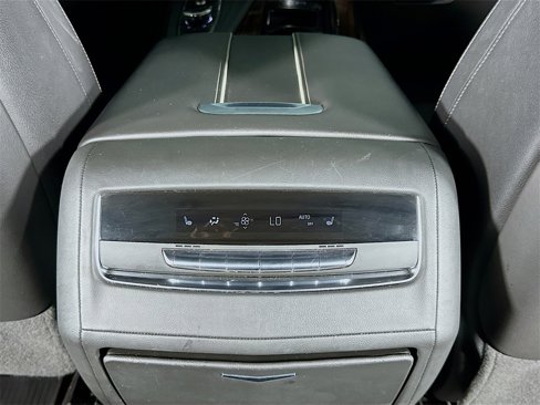Used 2022 Cadillac Escalade ESV Luxury w/ LPO, Illumination Package image 25