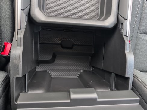 New 2025 RAM 1500 4x4 Crew Cab image 32