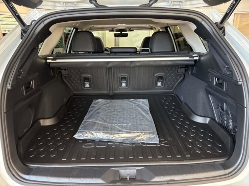 New 2025 Subaru Outback Limited XT image 4
