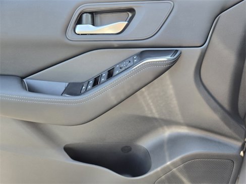 New 2026 Nissan Rogue SV image 22