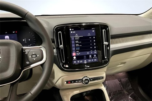 New 2026 Volvo XC40 B5 Ultra w/ Climate Package image 6