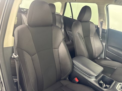 Used 2023 Subaru Outback Premium image 27