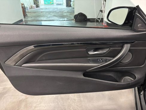 Used 2017 BMW M4 Competition image 27