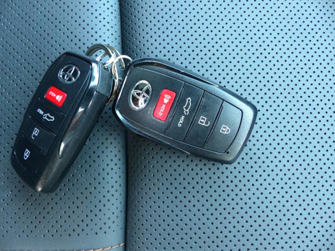 Used 2024 Toyota Venza Limited image 54