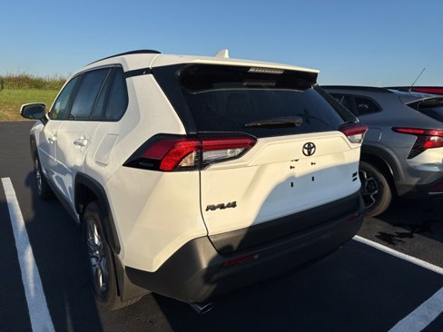 Used 2025 Toyota RAV4 XLE w/ Convenience Package image 12