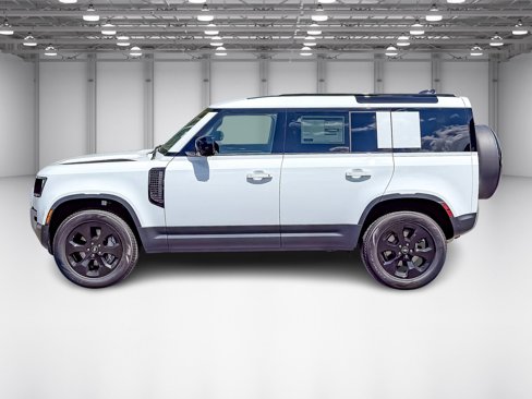 New 2025 Land Rover Defender 110 S image 2