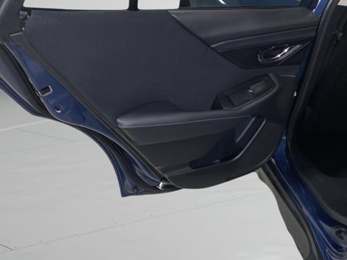 Used 2022 Subaru Outback Premium image 7