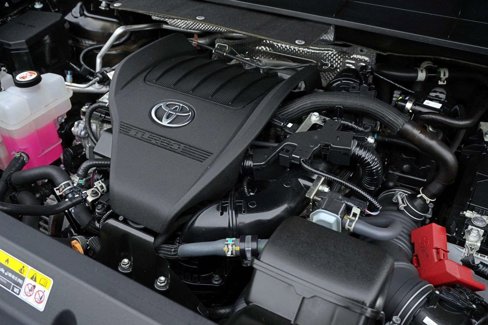 Used 2024 Toyota Highlander FWD image 12