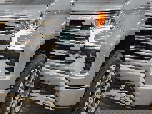 Used 2025 Chevrolet Silverado 1500 High Country w/ Technology Package image 15
