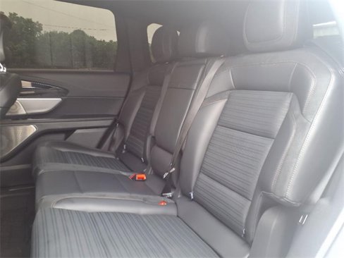 Used 2024 Lincoln Nautilus Reserve w/ Equipment Group 203A image 11