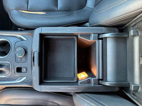 Used 2022 Chevrolet Traverse High Country image 24