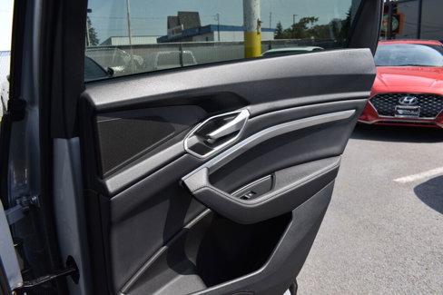Used 2022 Audi e-tron Premium image 20