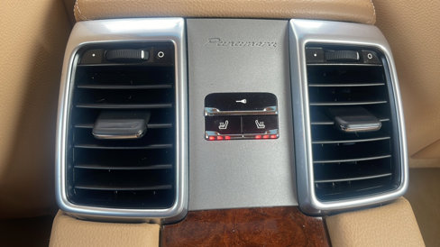 Used 2011 Porsche Panamera 4 image 45