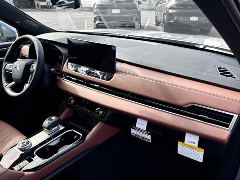 New 2025 Mitsubishi Outlander SEL image 33