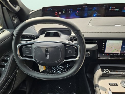 New 2025 Lincoln Navigator Reserve image 22