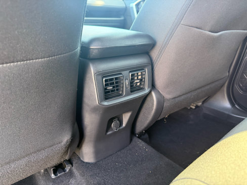 Used 2022 Toyota RAV4 LE image 27