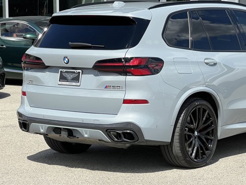 Used 2025 BMW X5 M60i image 5