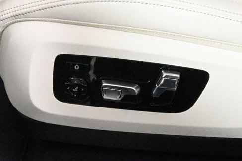 New 2026 BMW X7 M60i image 27