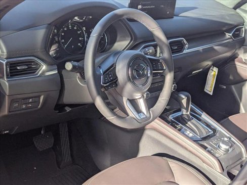 New 2025 MAZDA CX-5 Signature image 3