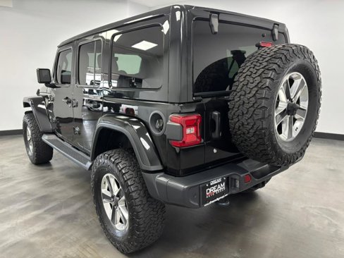 Used 2018 Jeep Wrangler Unlimited Sahara image 8