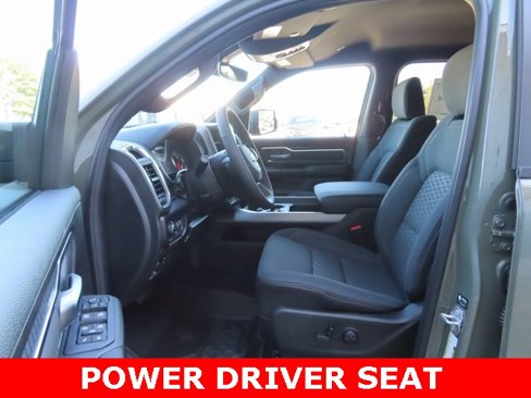 New 2026 RAM 1500 4x4 Crew Cab image 19