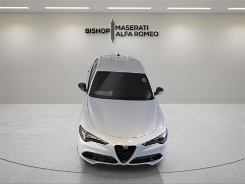 New 2025 Alfa Romeo Stelvio Sprint image 14