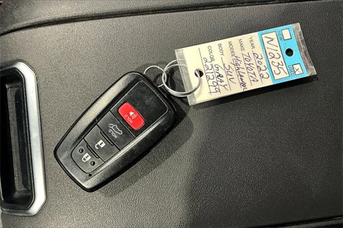Used 2022 Toyota Highlander XSE image 37