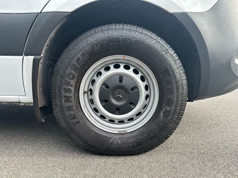 Used 2022 Mercedes-Benz Sprinter 2500 image 34
