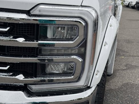 Used 2025 Ford F350 Lariat w/ Lariat Ultimate Package image 5