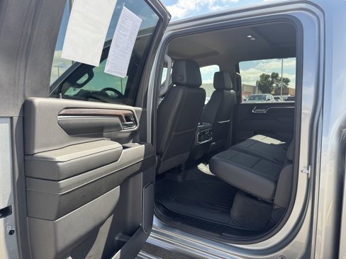 Used 2024 GMC Sierra 2500 SLT w/ SLT Premium Package image 19
