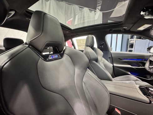 New 2026 BMW M5 w/ Executive Package image 32