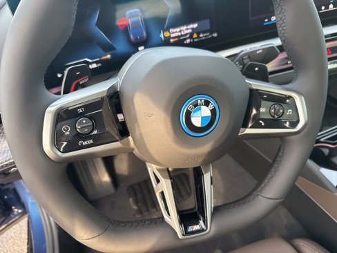 New 2026 BMW 550e xDrive image 13