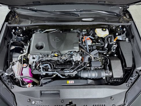 Used 2025 Toyota Camry SE image 30