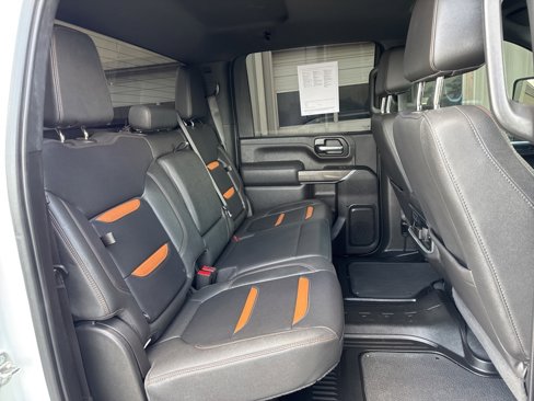 Used 2023 GMC Sierra 2500 AT4 image 19